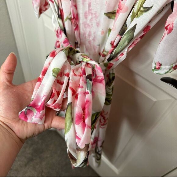 Show Me Your MuMu Garden Of Blooms White Pink Floral Bride Robe OS Girly Boho - Picture 3 of 7